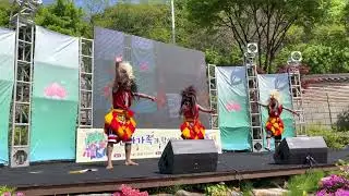 Bujangganong and Kelono Sewandono dance in korea festival
