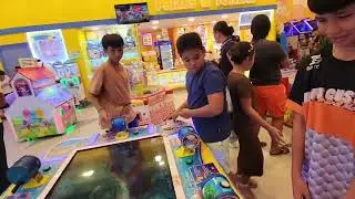 Toms world bonding game with cousins 🎭