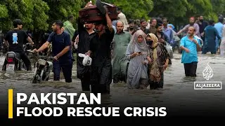 Northern Pakistan flooding: Rescuers search as death toll nears 400