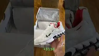 Unboxing $1000 Sneaker MysteryBox (Jordan 1, Jordan 4) #asmr #mysterybox #sneakers #shorts #unboxing