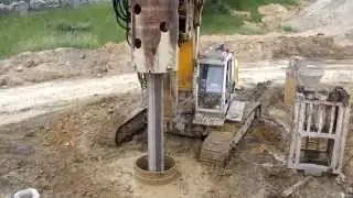 Bauer BG 24H drill in mud