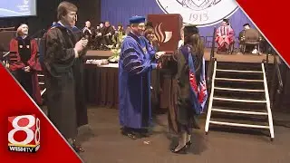 College graduates struggling to find work