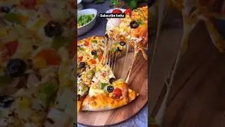 veg piza home made recipe #trending #kitchen #viral #shortsfeed #cooking #shorts #recipe #challenge