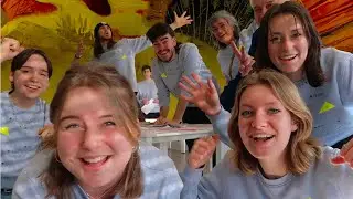 gezeefdrukte zonnen en karaoke in de klas