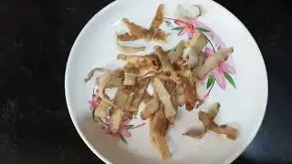 CRISPY POTATO PEEL CHIPS|कुरकुरे आलू के छिलके चिप्स (बहुत ज़्यादा क्रंची) 😋