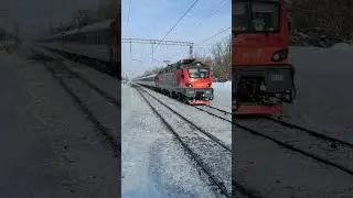 ЭП20-080 с пасс. поездом следует мимо о.п. Цемгигант