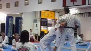 Wrist grab defense techniques 태권도 호신술