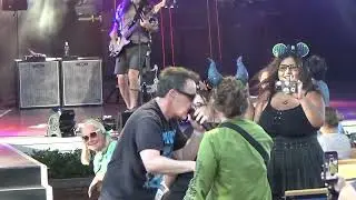 Hoobastank во время серии концертов &laquo;Eat To The Beat&raquo; в рамках фестиваля еды и вина Epcot 25.10.2...