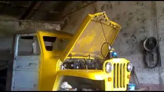 Willys 1957 V8 primer arranque