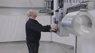 Zeilhofer Hubachse ZH90: Handling von Siliziumst&auml;be / handling of silicon rods