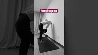 Easy way to do scorpion pose. #scorpion #yoga #headstand #youtubeshorts