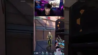 When Your Mouse Disconnected but Clutched 1 v 3 ! &bull; #shorts #valorant