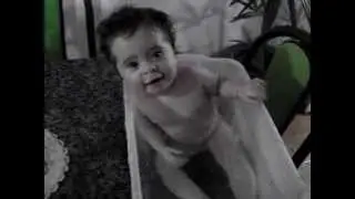 Tomando banho em um balde