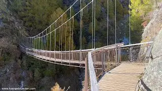 Italien - S&uuml;dtirol - Naturns - Lahnbach - traumhaft sch&ouml;ne Fussg&auml;ngerh&auml;ngebr&uuml;cke