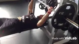 Wide Grip vs. Narrow Grip Bench press