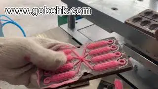 Liquid Pvc material injection machine to make keychain