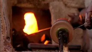 Bangle making the traditional way, Awagarh, India