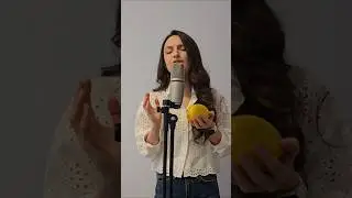 Galbenă Gutuie - Cover by Corina Ț&icirc;lea (final) #colinde #craciun #traditii #rom&acirc;neşti ✨️