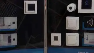 Termostat DEVIreg&trade; Touch, inteligentn&iacute; regulace pro elektrick&eacute; vyt&aacute;pěn&iacute;