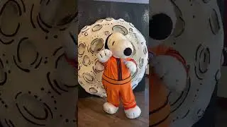 Space Snoopy is COOL! #shorts #snoopy #themeparks #knottsberryfarm