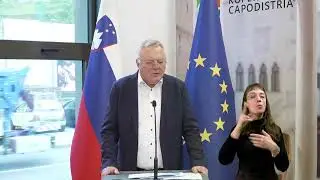 Novinarska konferenca po seji vlade v okviru obiska Obalno-kraške regije