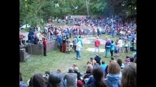 de eerste 7 minuten van de Vuurloop Eigentijdsfestival 2013 Vierhouten 070