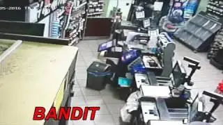Cigarette Burglary Foiled by Fog Bandit   live CCTV