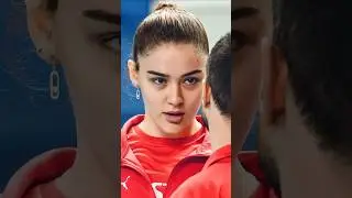Zehra Gunes 💞 A kiss from her😗🥰 #zehragunes #viral #volteybell