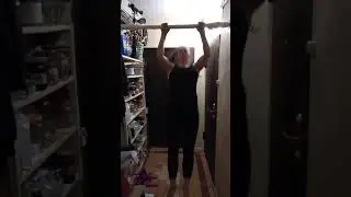 Наташа. 10 подтягиваний.