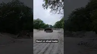 Basuri/telolet on wheel loader #basuri #papapdol #musicalhorn #mananapsagensan #telolet