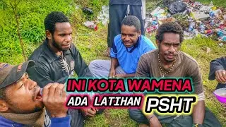 Wajah Kota WAMENA - Ada latihan Pencak Silat ( PSHT ) Ingat Zaman Siswa