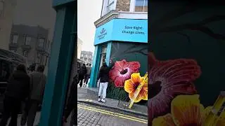 Just another casual social interaction. #socialinteraction #communitymatters #londonstreetart