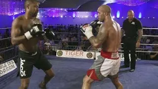 IBA Boxing - Daryl Privett v Calvin Reynolds - City Pavilion