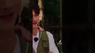 Yuqi telling Jackson to come here because he is in her team