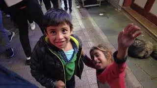 Sad to see poor gypsy kids late night | Gypsy kids at İstiklal Caddesi on new year night | 2022