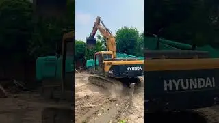Hyundai 220 for sale #hyundai #cat #jcb #doosan #kobelco #volvo #sany #komatsu #komatsuexcavators