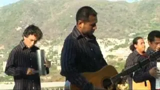 BERTIN GOMEZ JR Y SU CONDESA - de usted depende.
