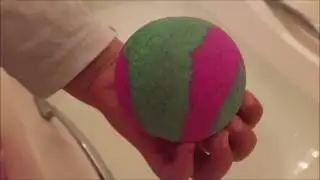 Pretty Suds Bath Bombs.
