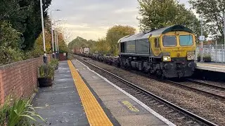 Better view of 66414 4E31 with 36 containers including 2 tankers 11;38 8L Lea Road 23/10/2025