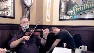 Irish trad session tunes [Hanley's, Man of the House, Mountain Road]