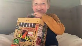 Crate Creatures Huddy Buddy Show