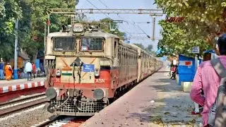 ExTreme❤‍🔥entry by WAG5 Lalgola Sealdah Passenger+ PURVANCHAL+BALLIA Express smashing within Second😯