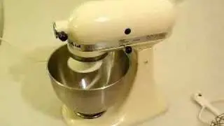 KitchenAid K45SS Stand Mixer in operation Cream