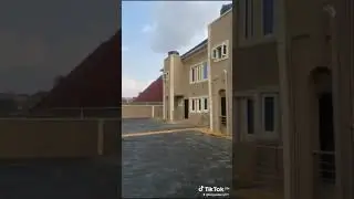 FOR SALE: Newly built 5 bedrooms modern duplex tached BQ Location:  Oluyole Estate Ibadan Price:250m