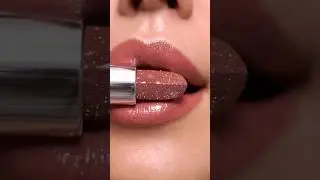 KIKO Milano - Snow Kissed Holiday - Daniela's Lip Look with the Sparkly Peaks Lipstick