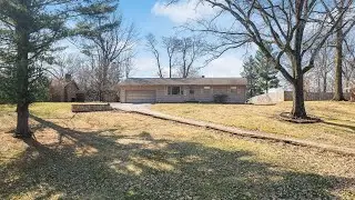 5900 Lasater Dr NW Canton, OH 44718