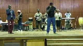 Live performance at Chanco