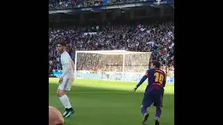 Messi barefoot assist vs Real Madrid and Aleix Vidal makes it 3 -0 for Barcelona