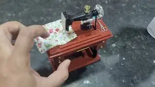 Mini Treadle Sewing Machine Showpiece with Music Box