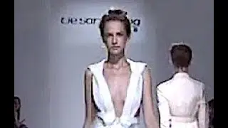 LIE SANG BONG Spring Summer 2010 Paris - Fashion Channel
